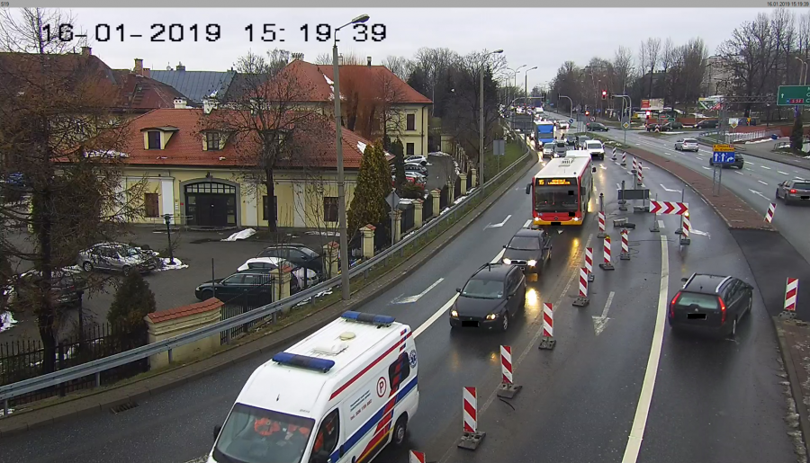 Notorycznie łamią przepisy na ważnym skrzyżowaniu. Nagrania otrzyma policja - foto