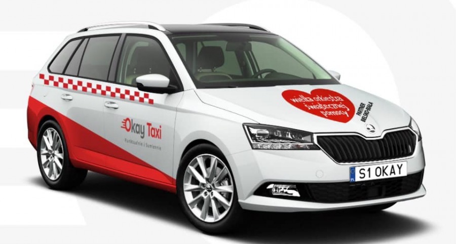 Okay Taxi z czerwonymi serduszkami. Kierowcy podzieli się utargiem - foto
