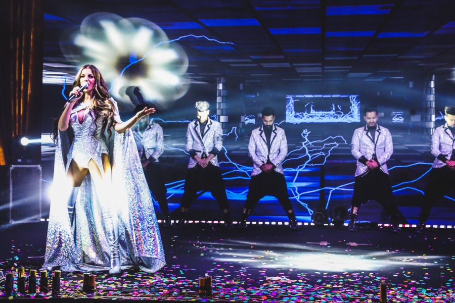 Utalentowana bielszczanka zaśpiewała na weselu w Indiach - ZDJĘCIA
