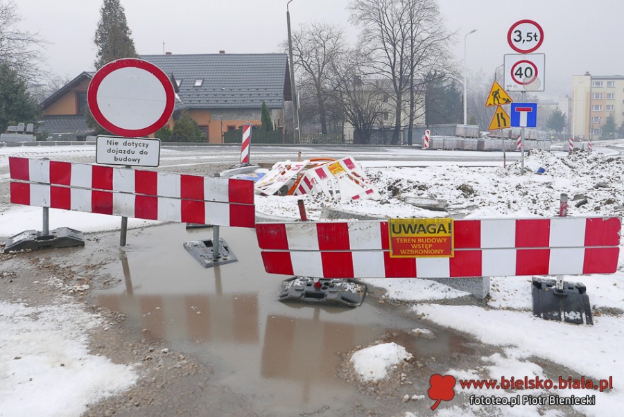 Rozkopana Krakowska. Co się dzieje na placu budowy? ZDJĘCIA