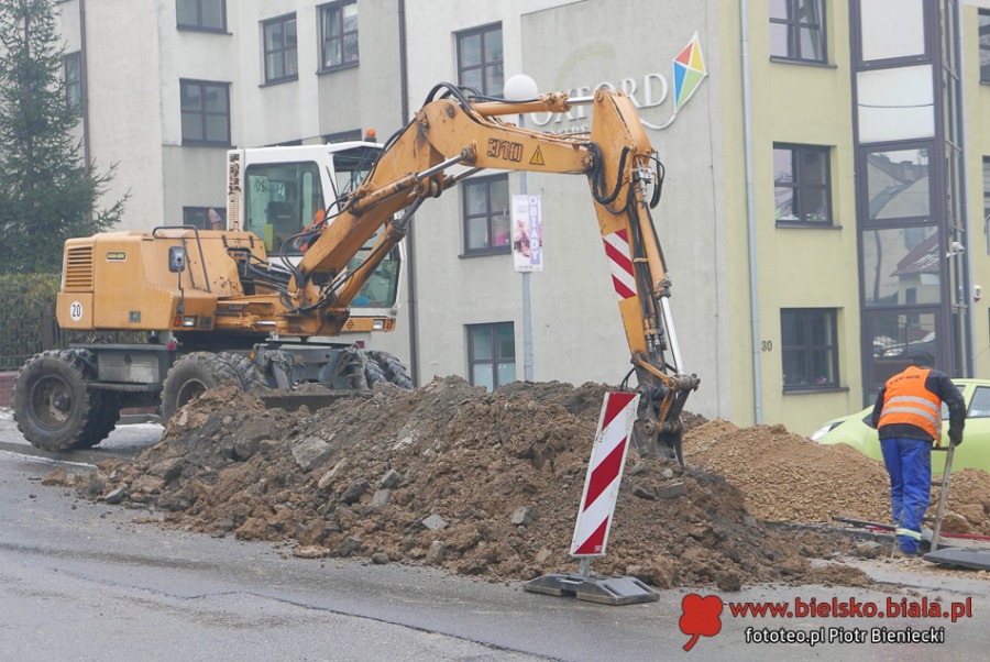 Rozkopana Krakowska. Co się dzieje na placu budowy? ZDJĘCIA