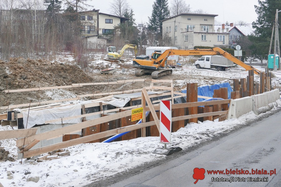 Rozkopana Krakowska. Co się dzieje na placu budowy? ZDJĘCIA