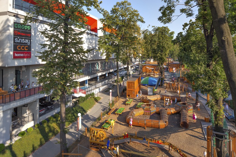 Nowe atrakcje przy centrum handlowym. Miejsce dla całych rodzin - foto