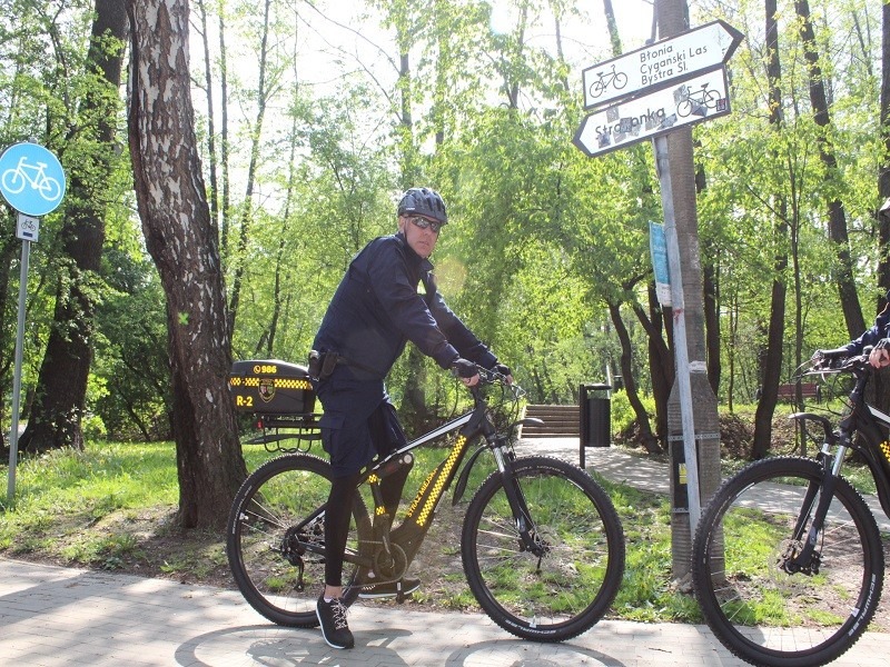 Ruszyły patrole Straży Miejskiej na rowerach elektrycznych - foto