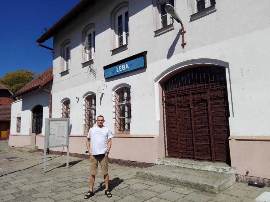 Pobił rekord w jeździe pociągiem. Mimo kradzieży torów - foto