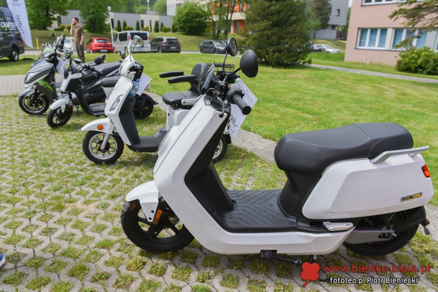 Każdy jeździ na prąd. Elektryczny Maluch pod Szyndzielnią ZDJĘCIA