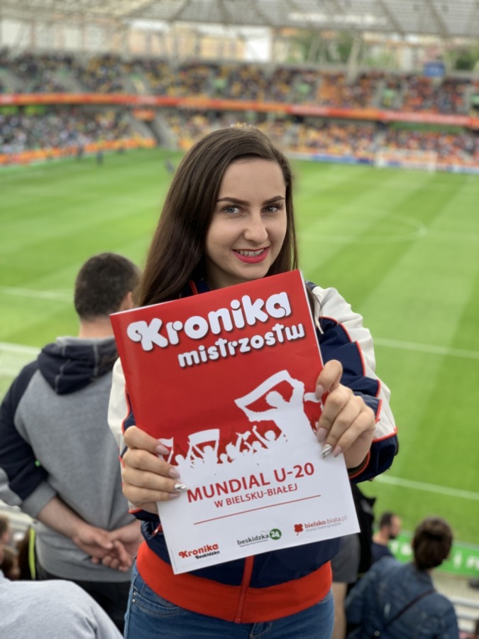 Piłkarski hit sparaliżował miasto. Gwiazdy futbolu na trybunach ZDJĘCIA