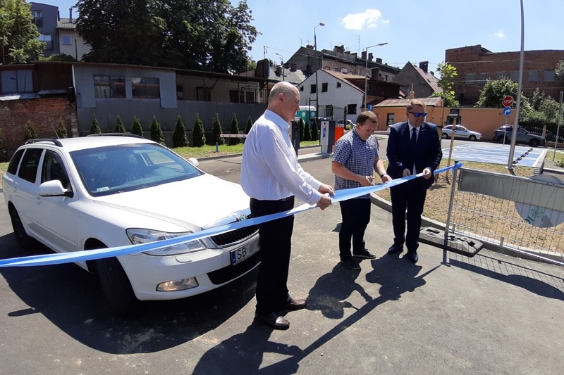 Nowy parking miejski przy Paderewskiego: 139 miejsc za 2,8 mln zł - foto