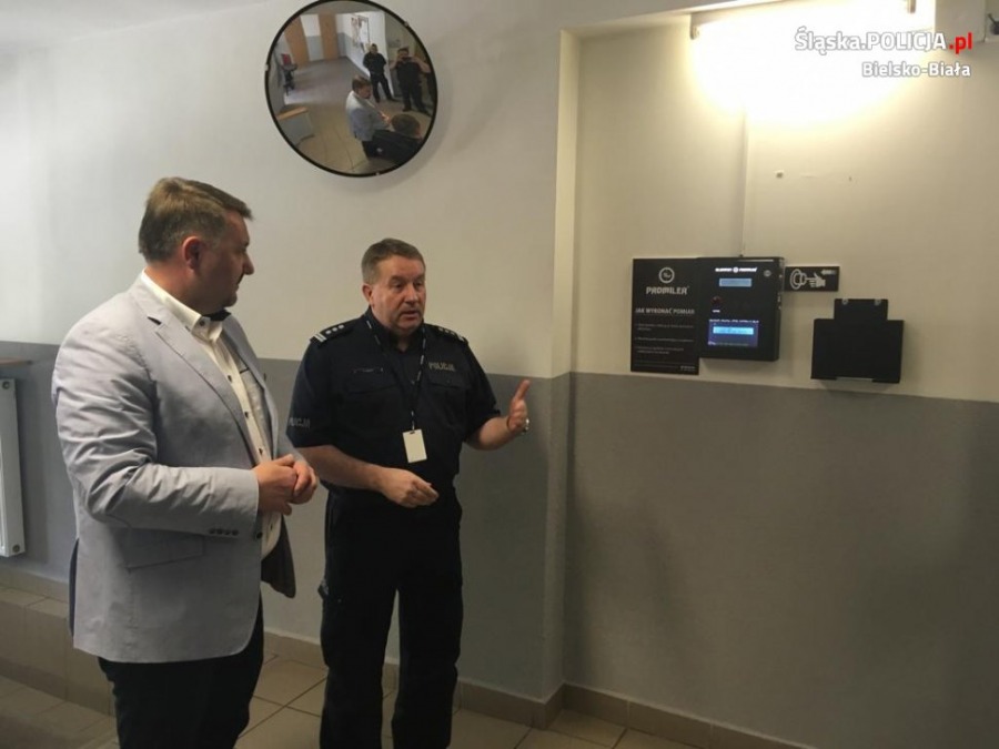 Miasto kupiło policji cztery alkomaty. Urządzenie testował prezydent - foto