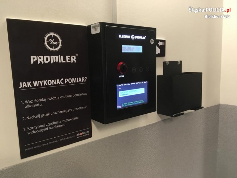 Miasto kupiło policji cztery alkomaty. Urządzenie testował prezydent - foto