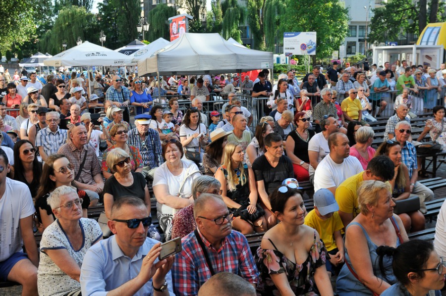 Amerykanie w Bielsku-Białej, czyli dobra zabawa na placu Ratuszowym ZDJĘCIA