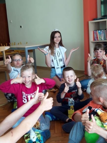 Wyjątkowy dzień w Olszówce. Każdy chciał przytulić się do miss - foto