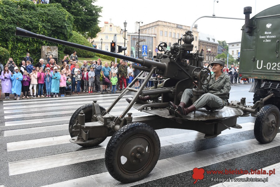 Operacja w centrum Bielska-Białej. Publiczność była zachwycona! ZDJĘCIA