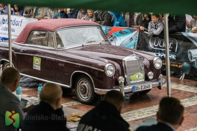 Prestiżowy konkurs elegancji na placu Ratuszowym - foto