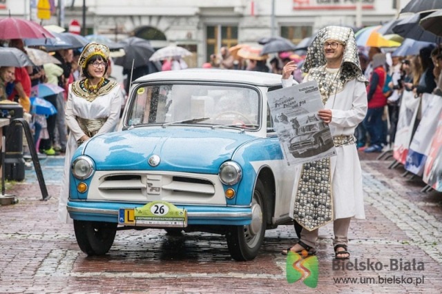 Prestiżowy konkurs elegancji na placu Ratuszowym - foto