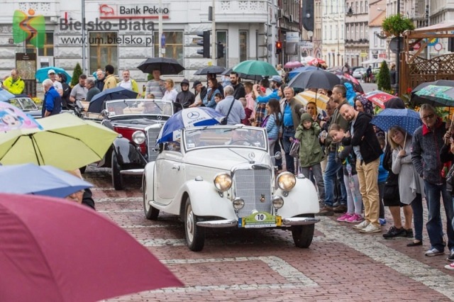 Prestiżowy konkurs elegancji na placu Ratuszowym - foto