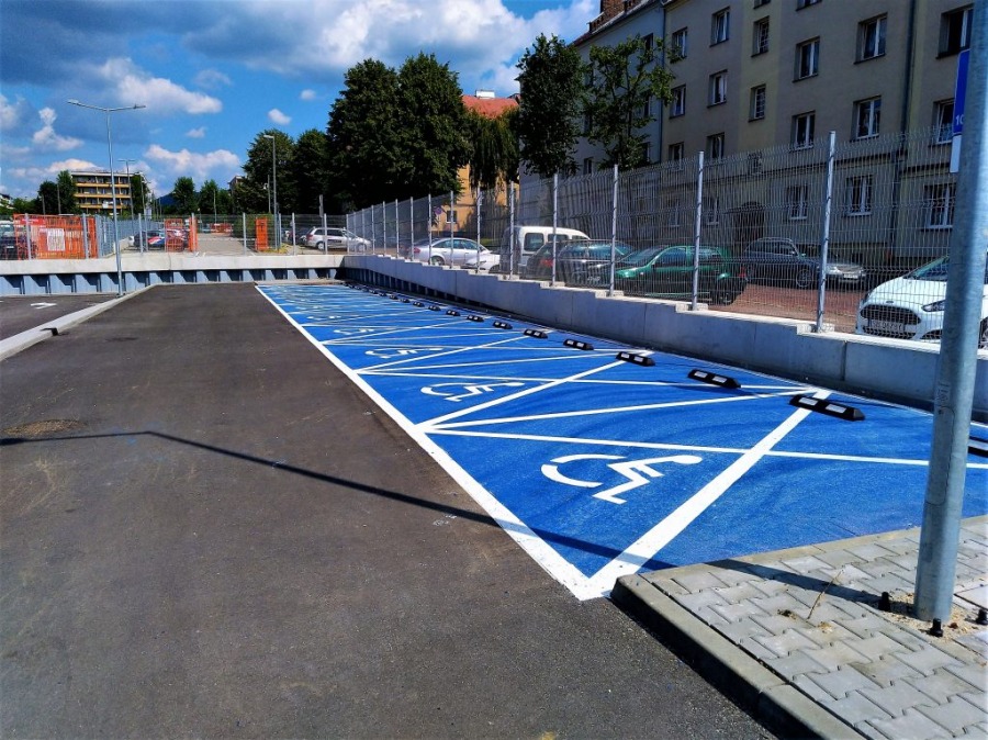 Od dziś czynny parking przy Rychlińskiego. Na razie nie trzeba płacić - foto