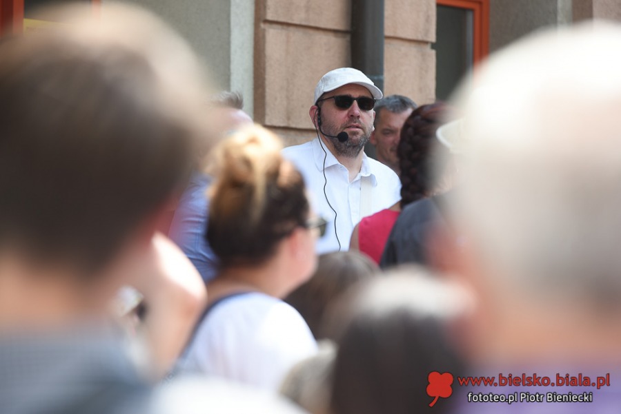 Wielki sukces spaceru po Bielsku-Białej. Takich tłumów dawno tu nie widziano ZDJĘCIA