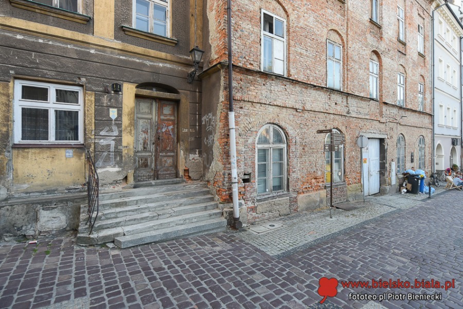 Życie towarzyskie pod parasolami. Czym nas przyciąga Rynek? ZDJĘCIA