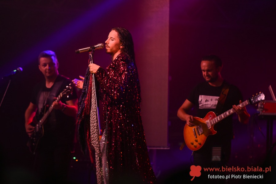 Michał Szpak i Perfect na Pożegnaniu Lata. Świetna zabawa pod Dębowcem ZDJĘCIA