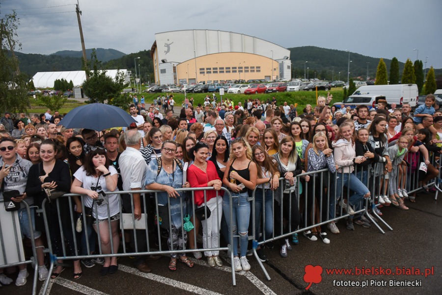 Michał Szpak i Perfect na Pożegnaniu Lata. Świetna zabawa pod Dębowcem ZDJĘCIA