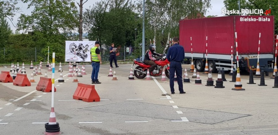 Impreza dla motocyklistów. Mieli trudności z wolną jazdą - ZDJĘCIA
