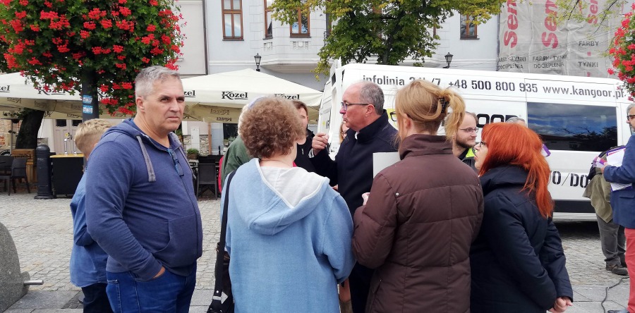 Czarzasty i Zandberg w Bielsku-Białej. Lewicobus z liderami  - foto
