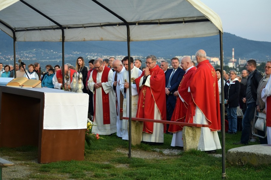 Władze Bielska-Białej modliły się na Trzech Lipkach. Uroczystości w Beskidach - foto