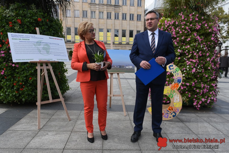 Poseł poparł strajk. Dzisiaj naszym wnukom gotujemy piekło - foto