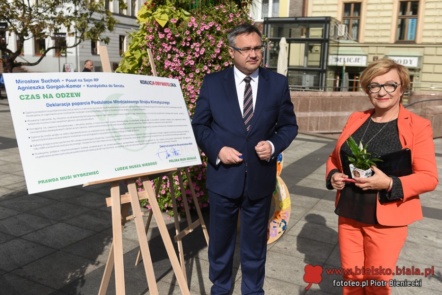 Poseł poparł strajk. Dzisiaj naszym wnukom gotujemy piekło - foto