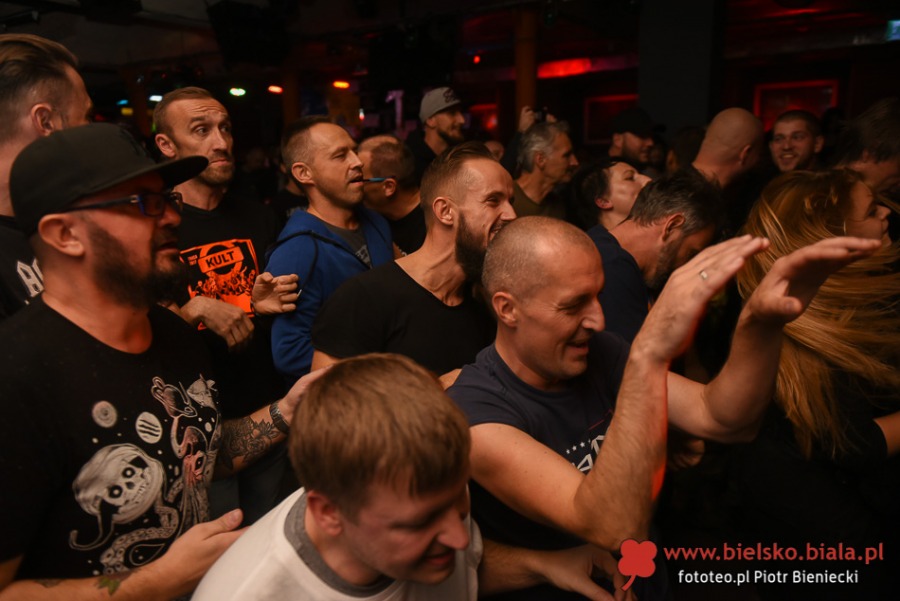 Dog Eat Dog w Rudeboy. Publiczność nosiła muzyków na rękach! ZDJĘCIA