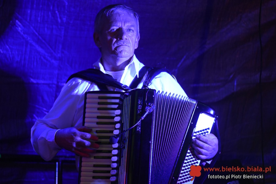 Sukces Oktoberfestu na bielskim Rynku. Zabawa w stylu bawarskim ZDJĘCIA