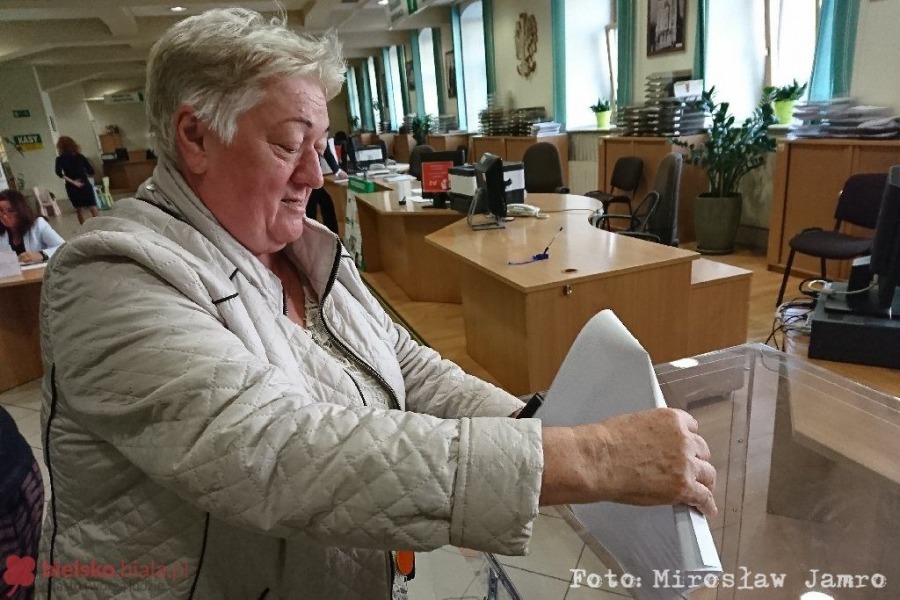 Najnowsze dane o frekwencji - godz. 17.00. Bielszczanie biorą udział w wyborach - ZDJĘCIA