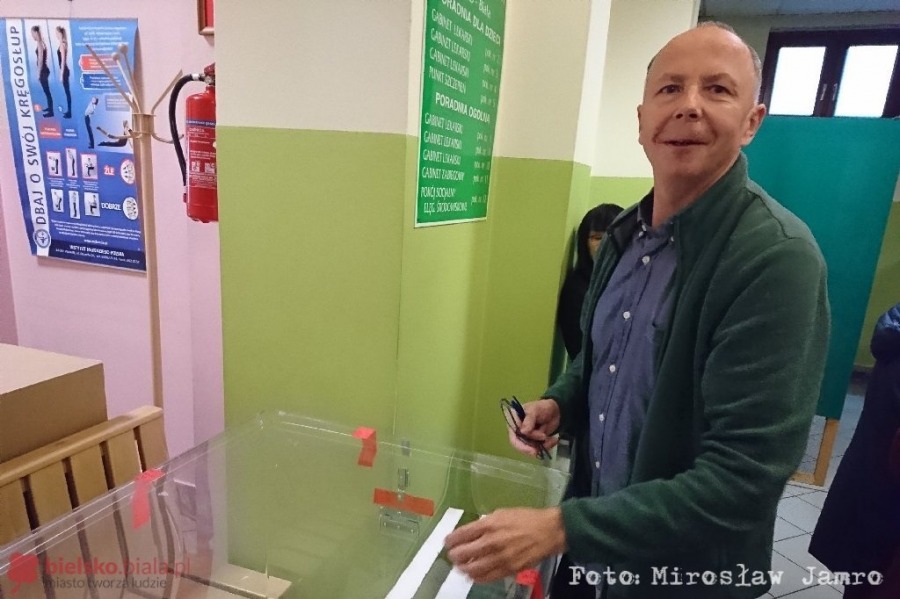 Najnowsze dane o frekwencji - godz. 17.00. Bielszczanie biorą udział w wyborach - ZDJĘCIA