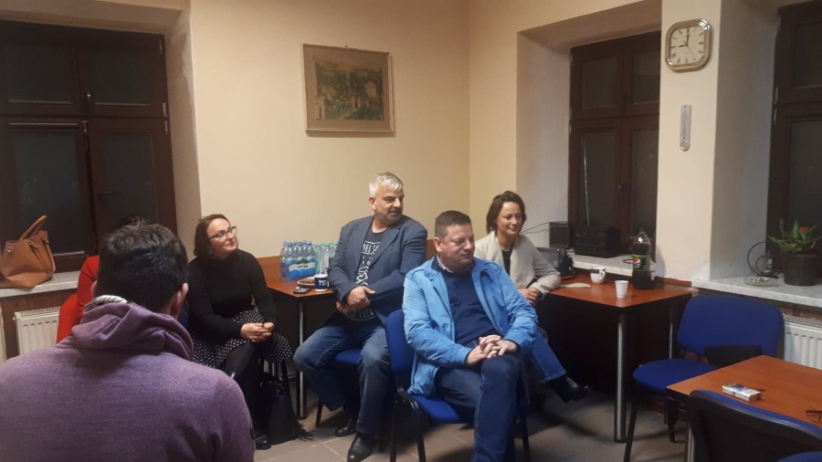 PiS wygrywa wybory parlamentarne. Pięć partii w Sejmie?
