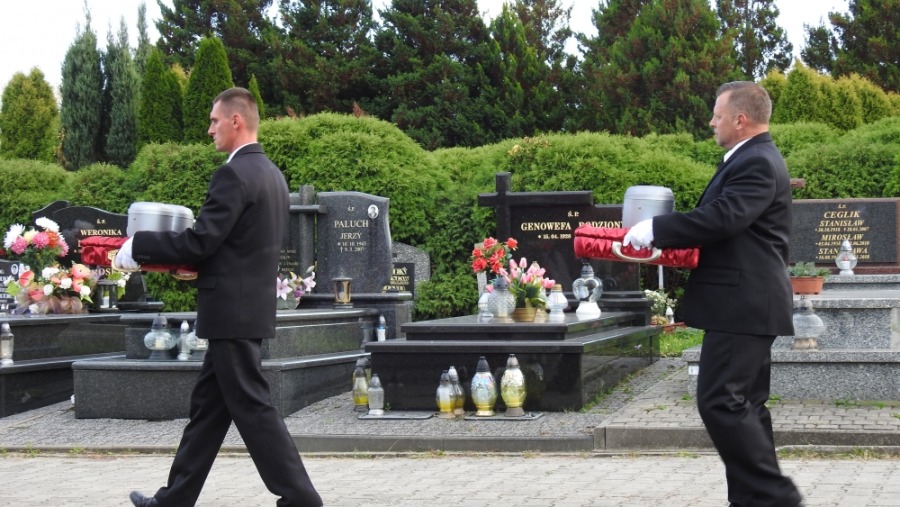 Wspólny pochówek dzieci zmarłych przed urodzeniem ZDJĘCIA