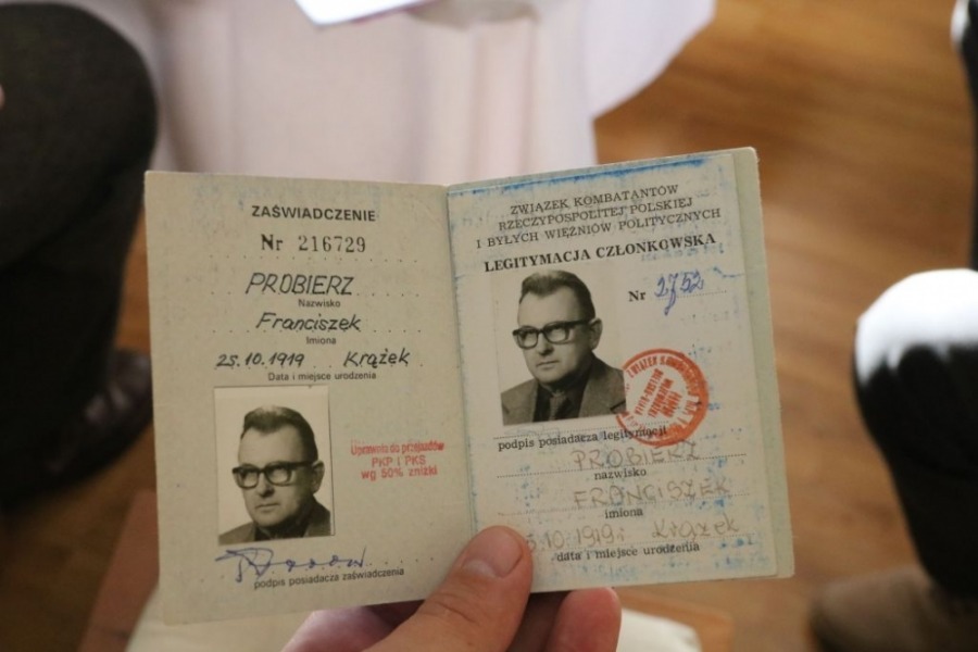 Pan Franciszek ma sto lat! Serdeczne życzenia dla sędziwego bielszczanina - foto