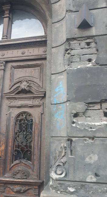 Bielskie kamienice ze śladami po kulach. Blizny na murach miasta