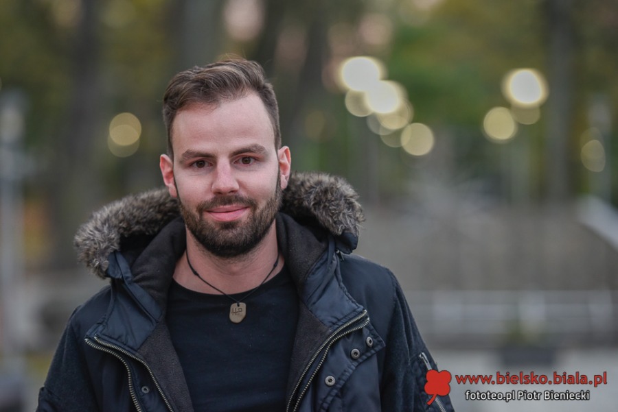 Nadchodzi kres ery betonu? Ogrodnik miejski chce sadzić i łączyć