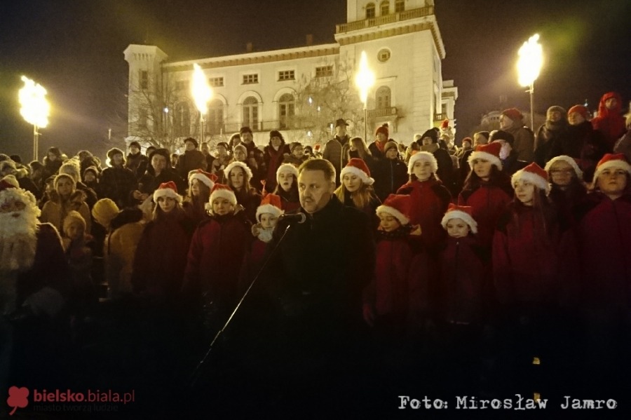 Dziś rozbłysła największa choinka w mieście i zaraz zgasła! ZDJĘCIA