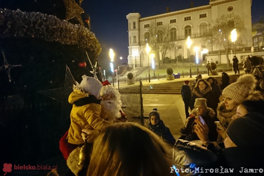 Dziś rozbłysła największa choinka w mieście i zaraz zgasła! ZDJĘCIA
