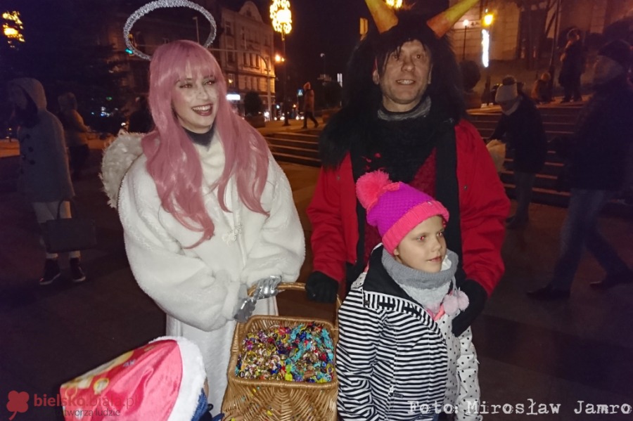 Dziś rozbłysła największa choinka w mieście i zaraz zgasła! ZDJĘCIA