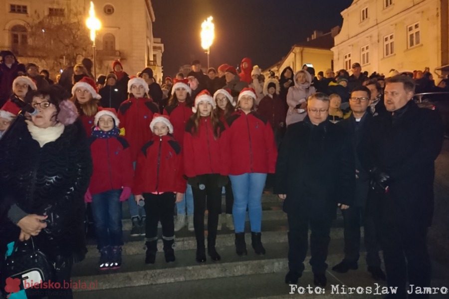 Dziś rozbłysła największa choinka w mieście i zaraz zgasła! ZDJĘCIA