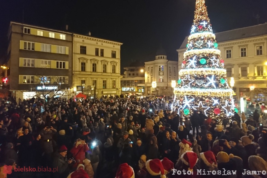Dziś rozbłysła największa choinka w mieście i zaraz zgasła! ZDJĘCIA