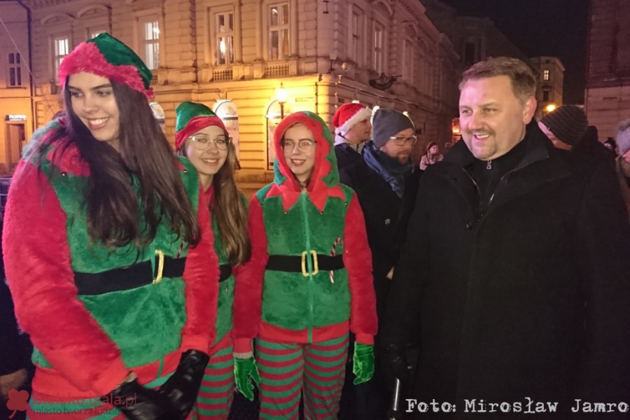 Dziś rozbłysła największa choinka w mieście i zaraz zgasła! ZDJĘCIA