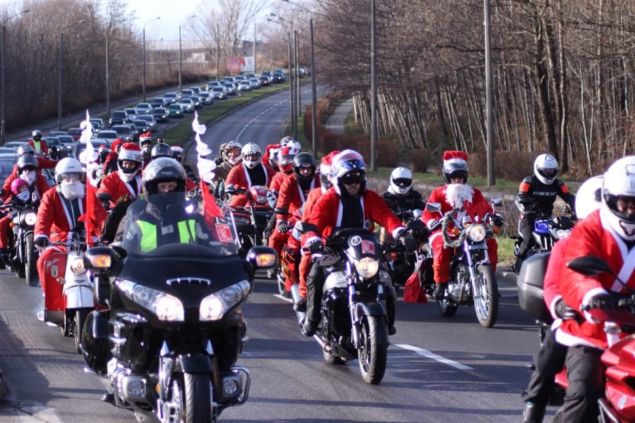 Motomikołaje na cichym wydechu. Przekazali dzieciom prezenty - foto