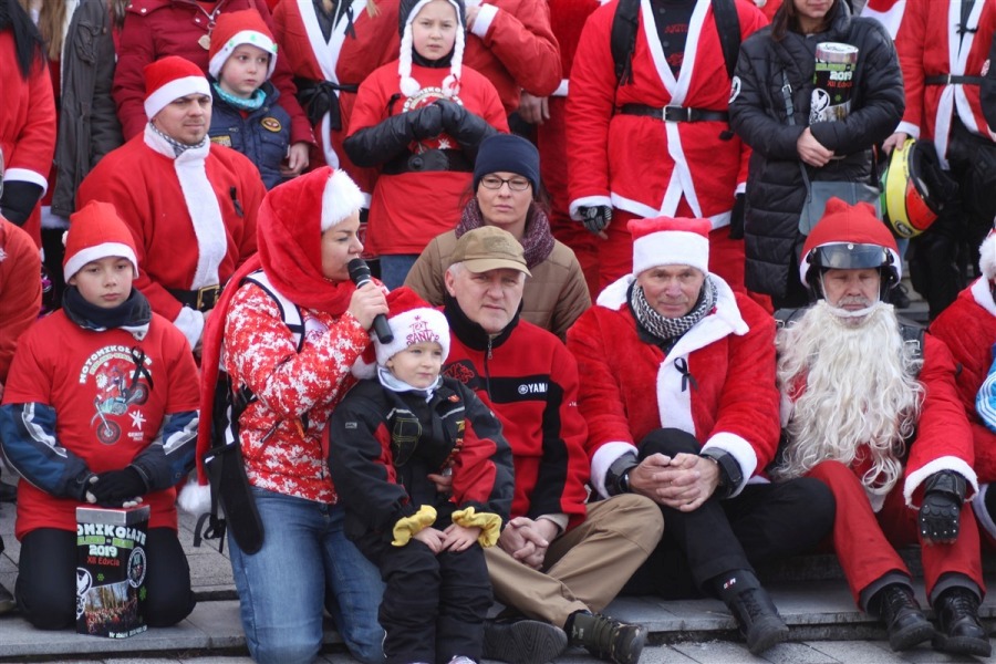 Motomikołaje na cichym wydechu. Przekazali dzieciom prezenty - foto