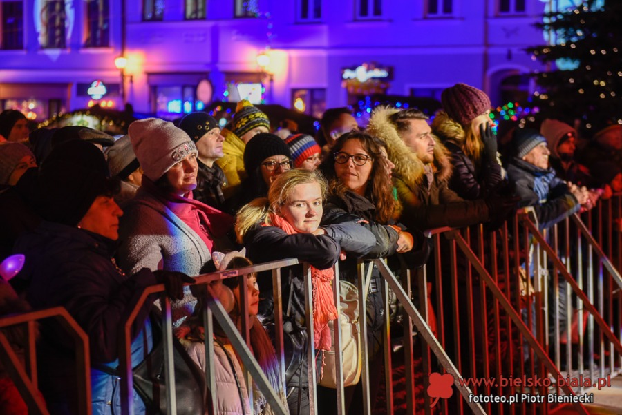 Świąteczny blask na starówce. Jak tu pięknie o zmierzchu! ZDJĘCIA