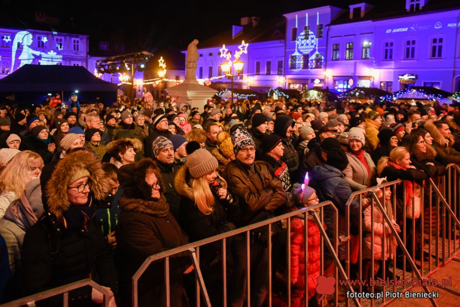 Świąteczny blask na starówce. Jak tu pięknie o zmierzchu! ZDJĘCIA