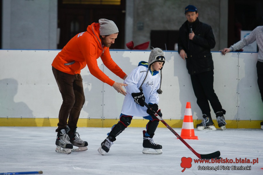 Gwiazdor NHL w Bielsku-Białej. Czarny dym nad placem Wojska Polskiego ZDJĘCIA